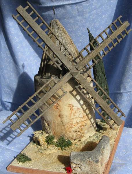 Moulin à vent qui pourrait être celui d'Alphonse Daudet à Fonvieille dans les Alpilles